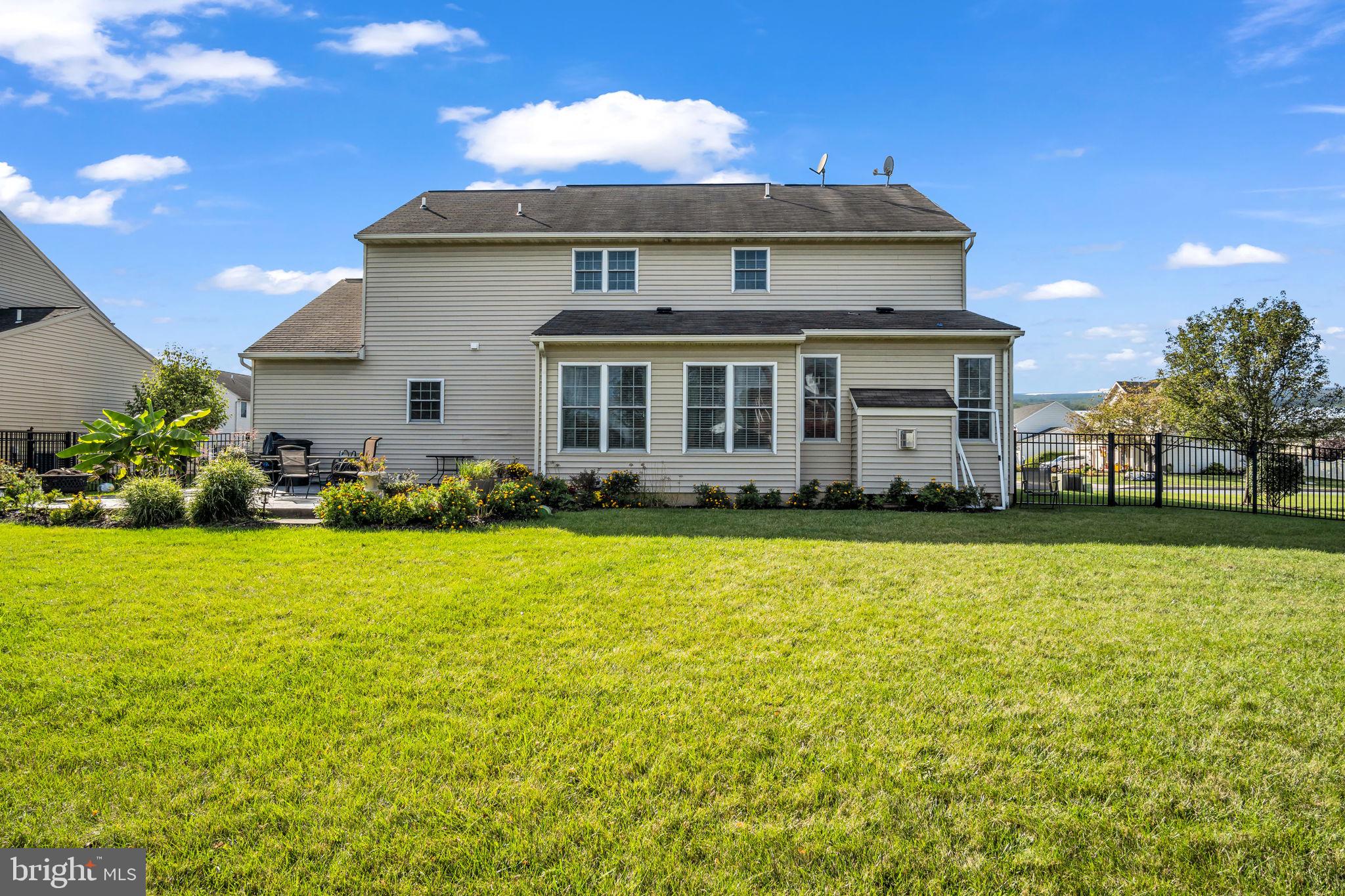 470 SWEETWATER DR L-0120