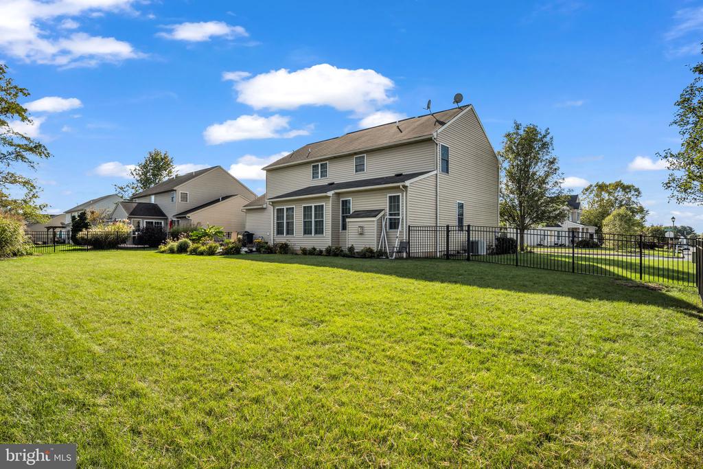 470 SWEETWATER DR L-0120