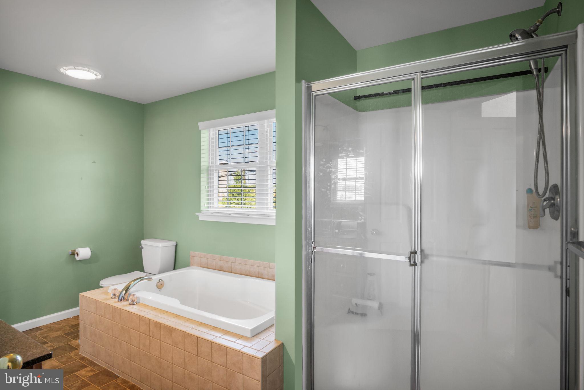 470 SWEETWATER DR L-0120