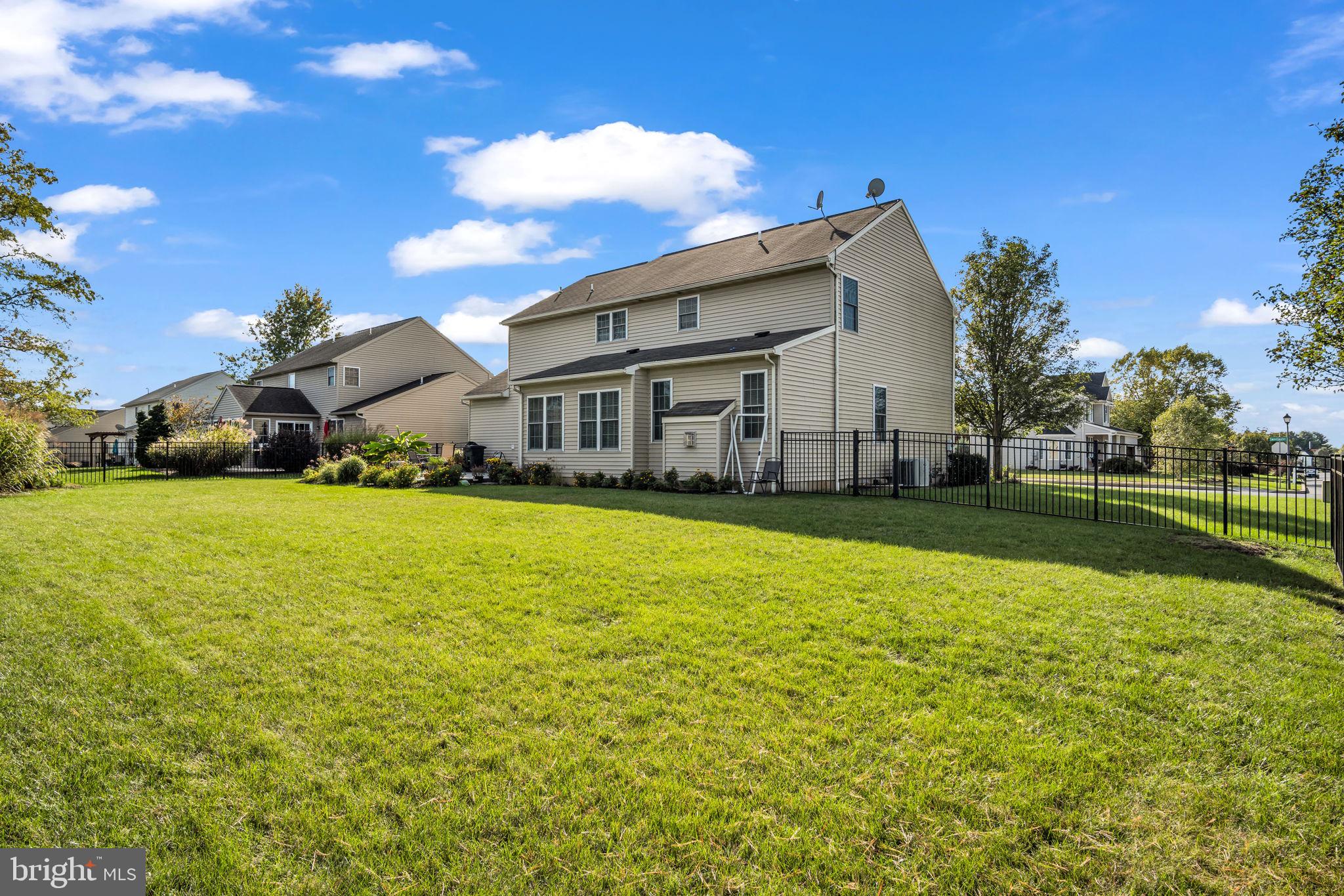 470 SWEETWATER DR L-0120