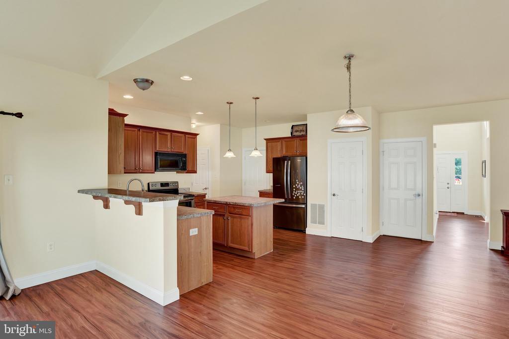 14 SWEETBRIAR LN L-0010