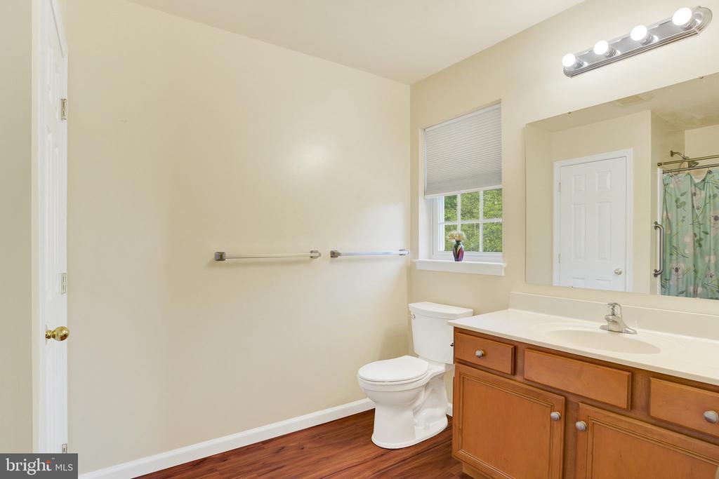 14 SWEETBRIAR LN L-0010