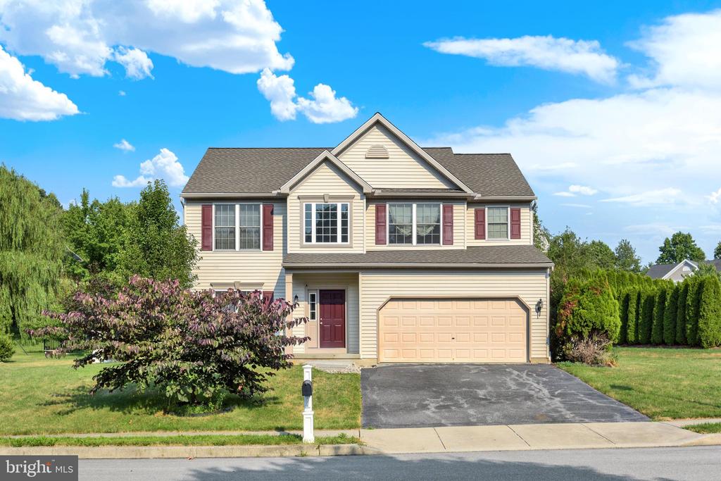 14 SWEETBRIAR LN L-0010