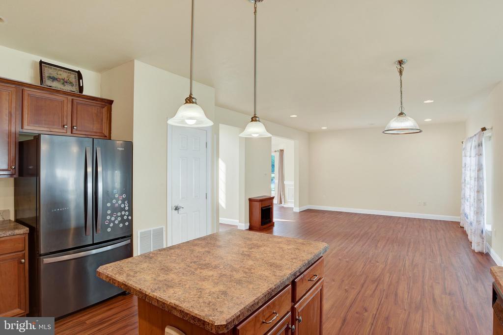 14 SWEETBRIAR LN L-0010