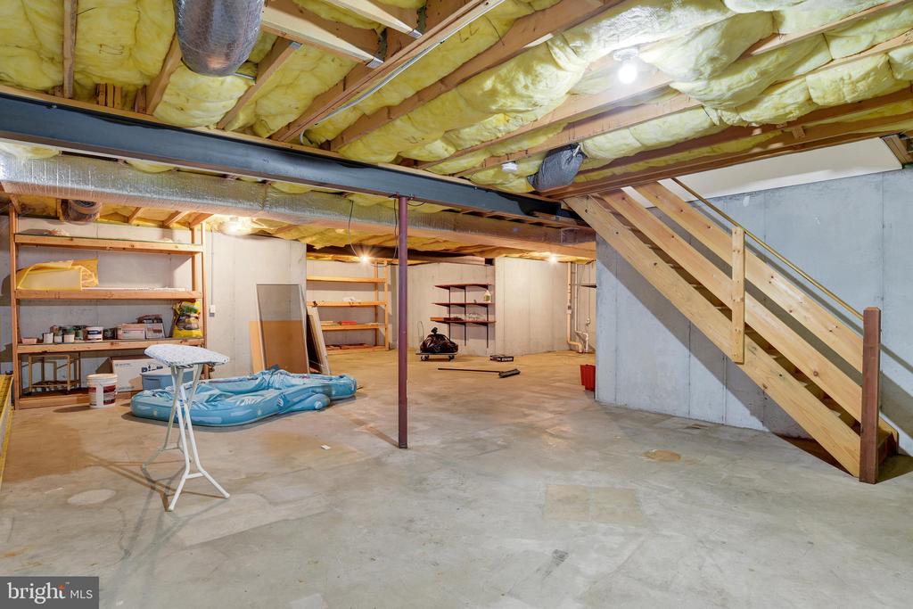14 SWEETBRIAR LN L-0010