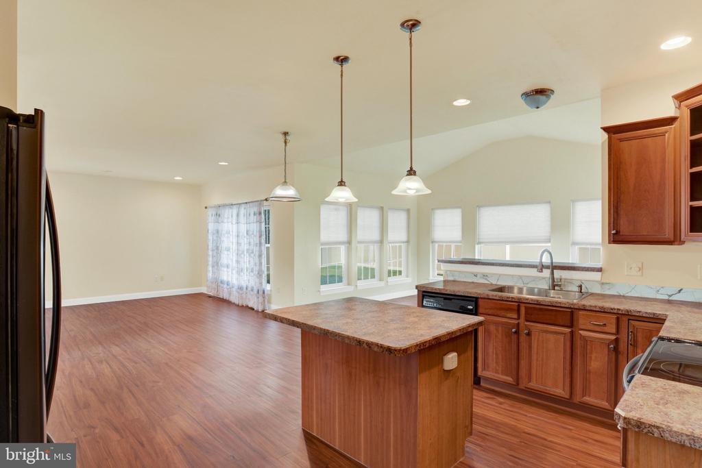14 SWEETBRIAR LN L-0010
