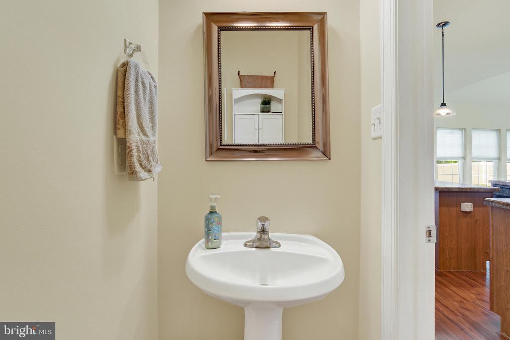 14 SWEETBRIAR LN L-0010