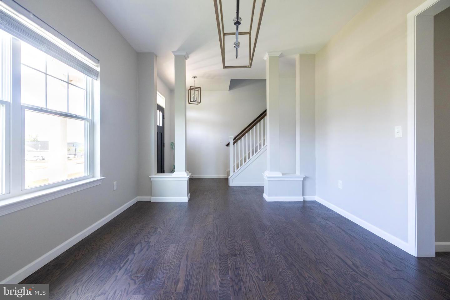200 Rockville Blvd