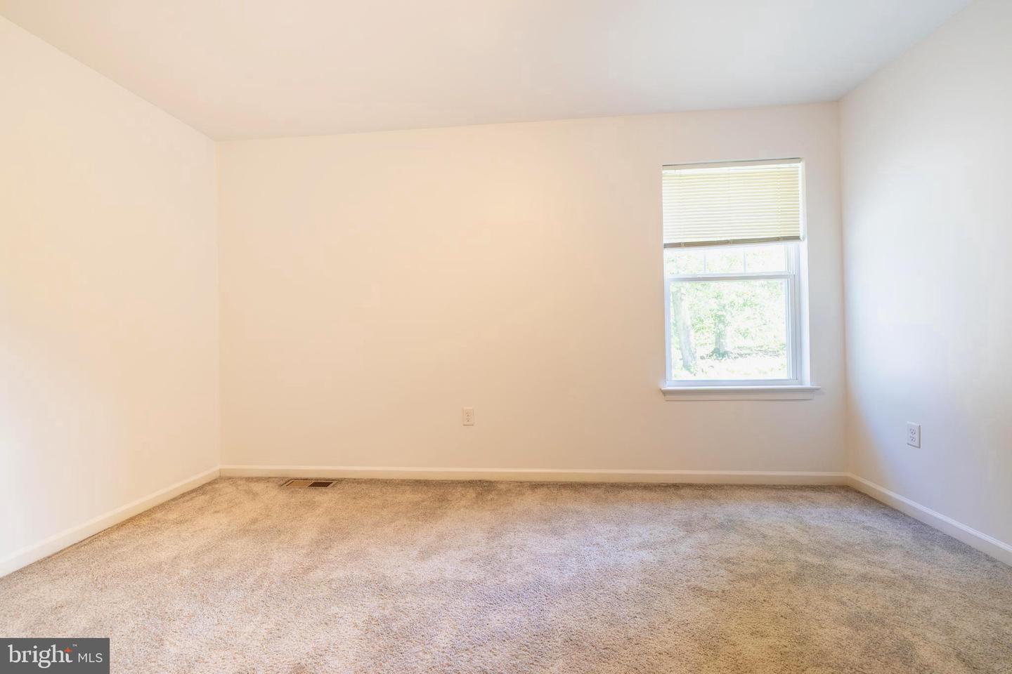 200 Rockville Blvd