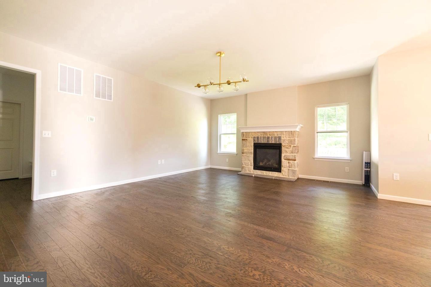 200 Rockville Blvd