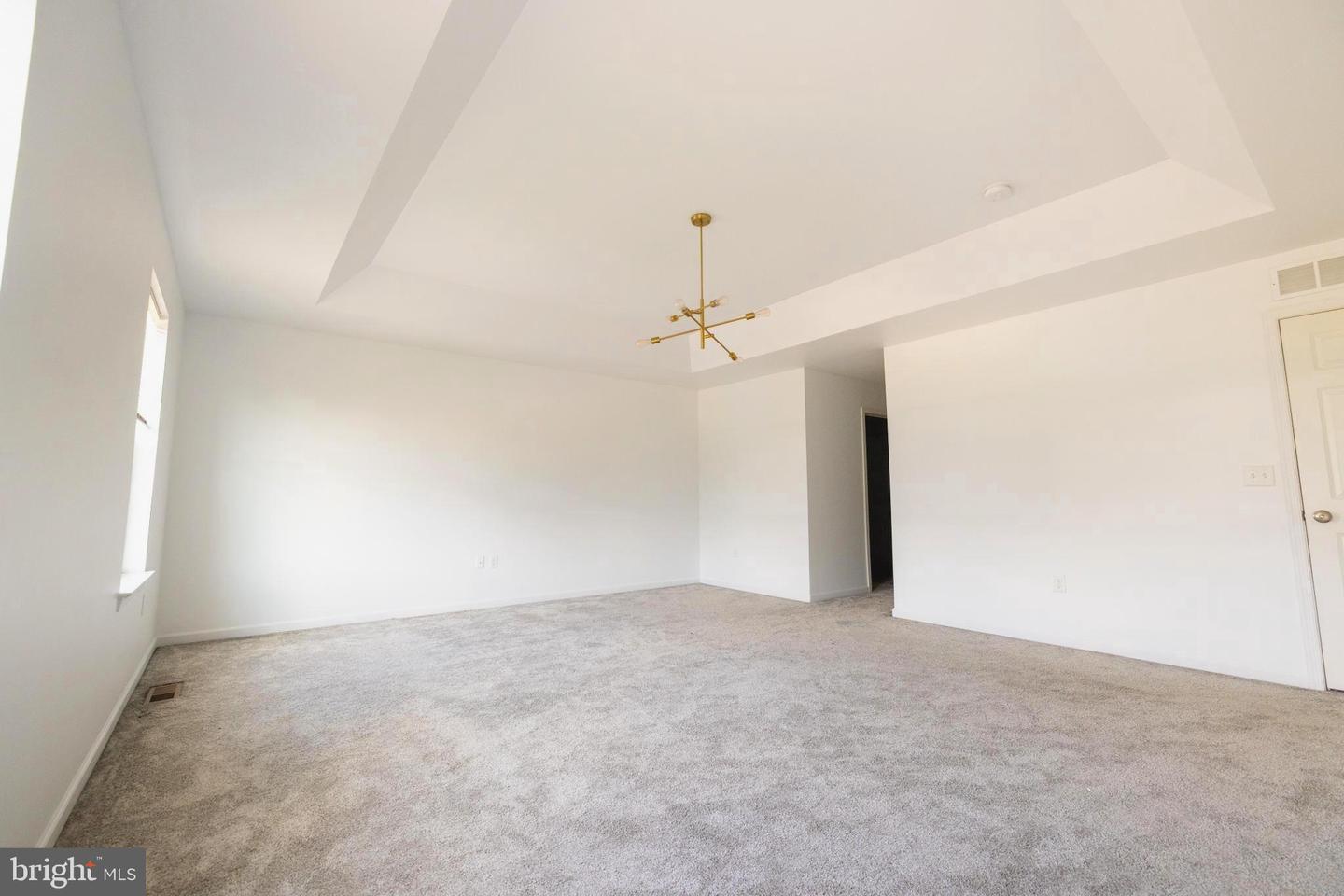 200 Rockville Blvd