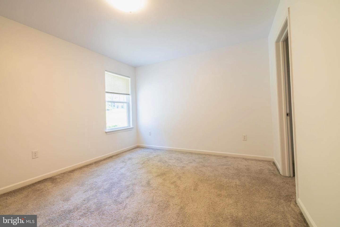 200 Rockville Blvd
