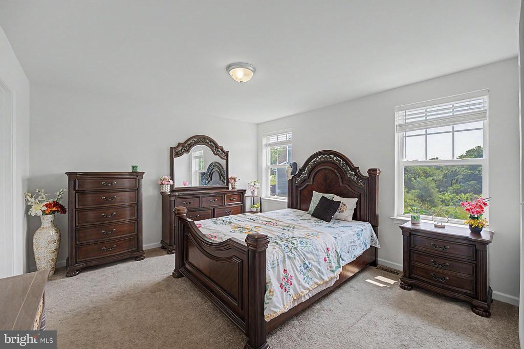 252 VALLEY VIEW CIRCLE