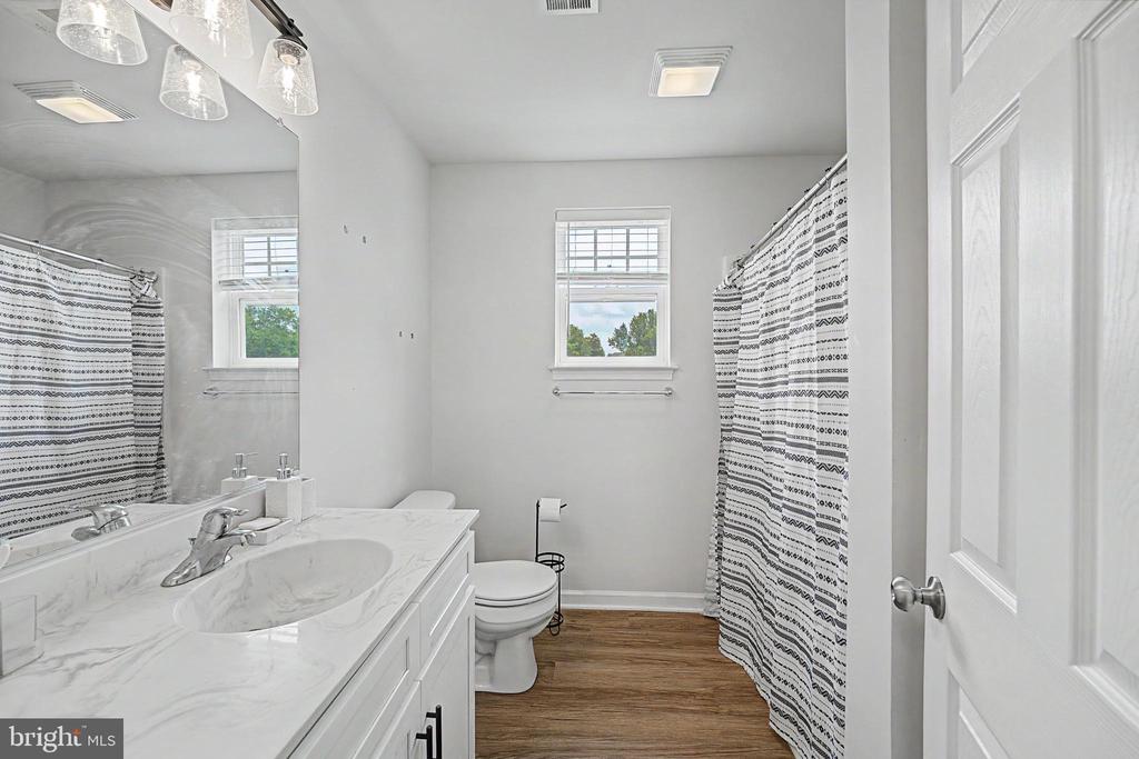252 VALLEY VIEW CIRCLE