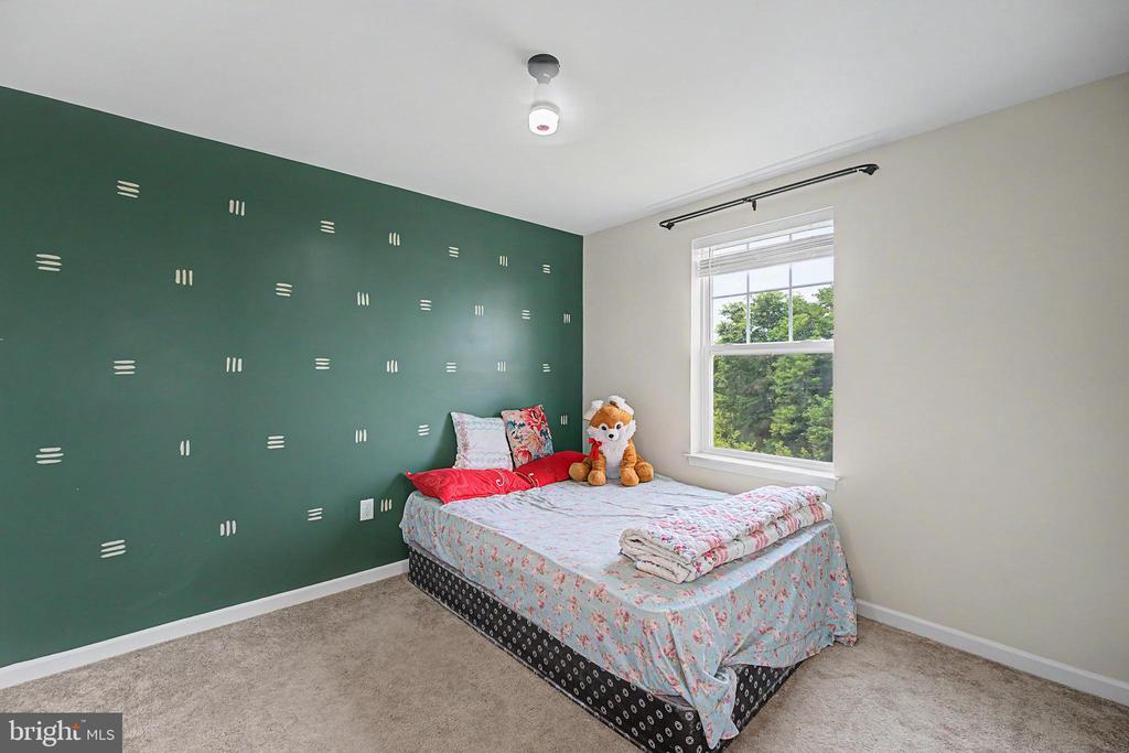 252 VALLEY VIEW CIRCLE