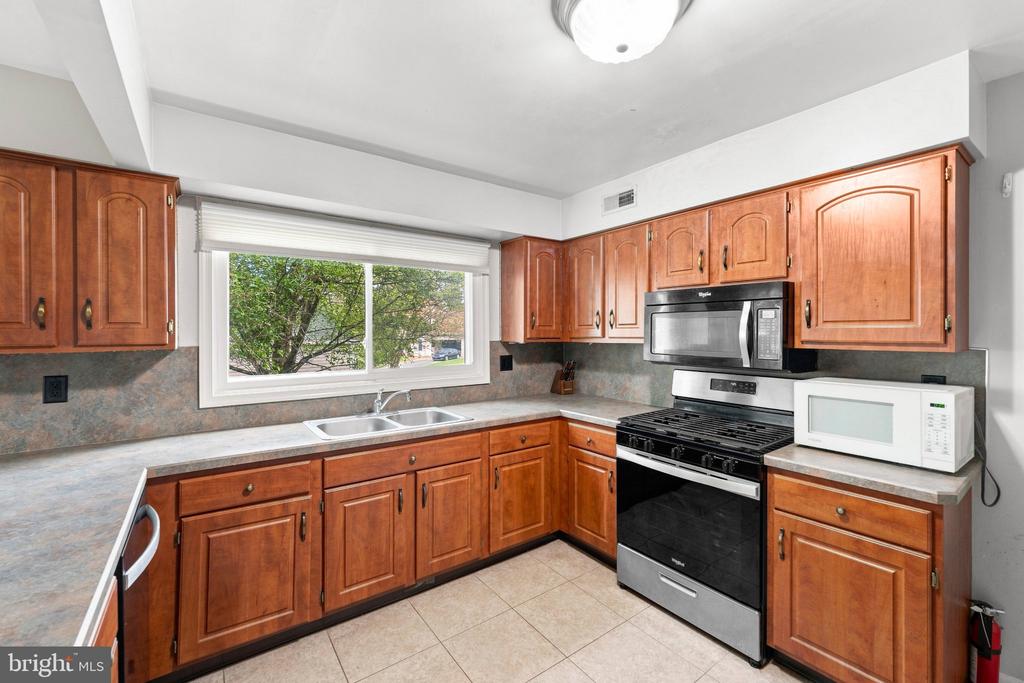 2188 ESBENSHADE ROAD