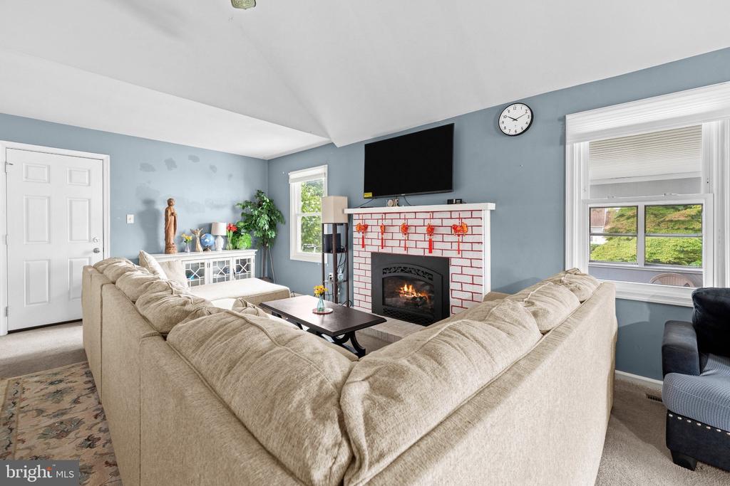 2188 ESBENSHADE ROAD
