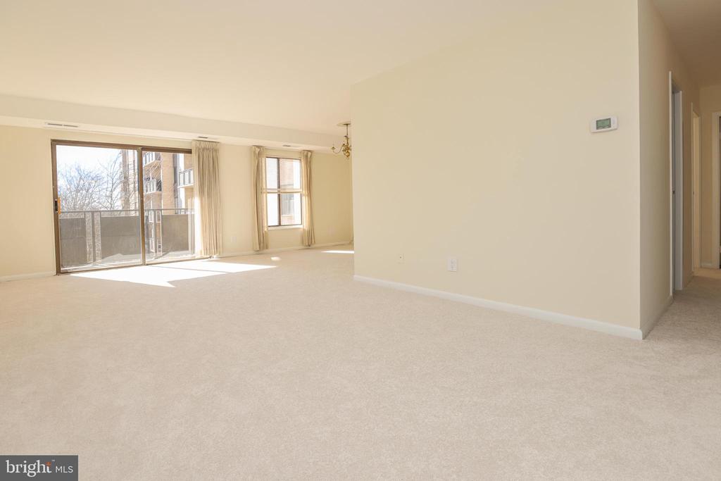 6001 Arlington Blvd #605