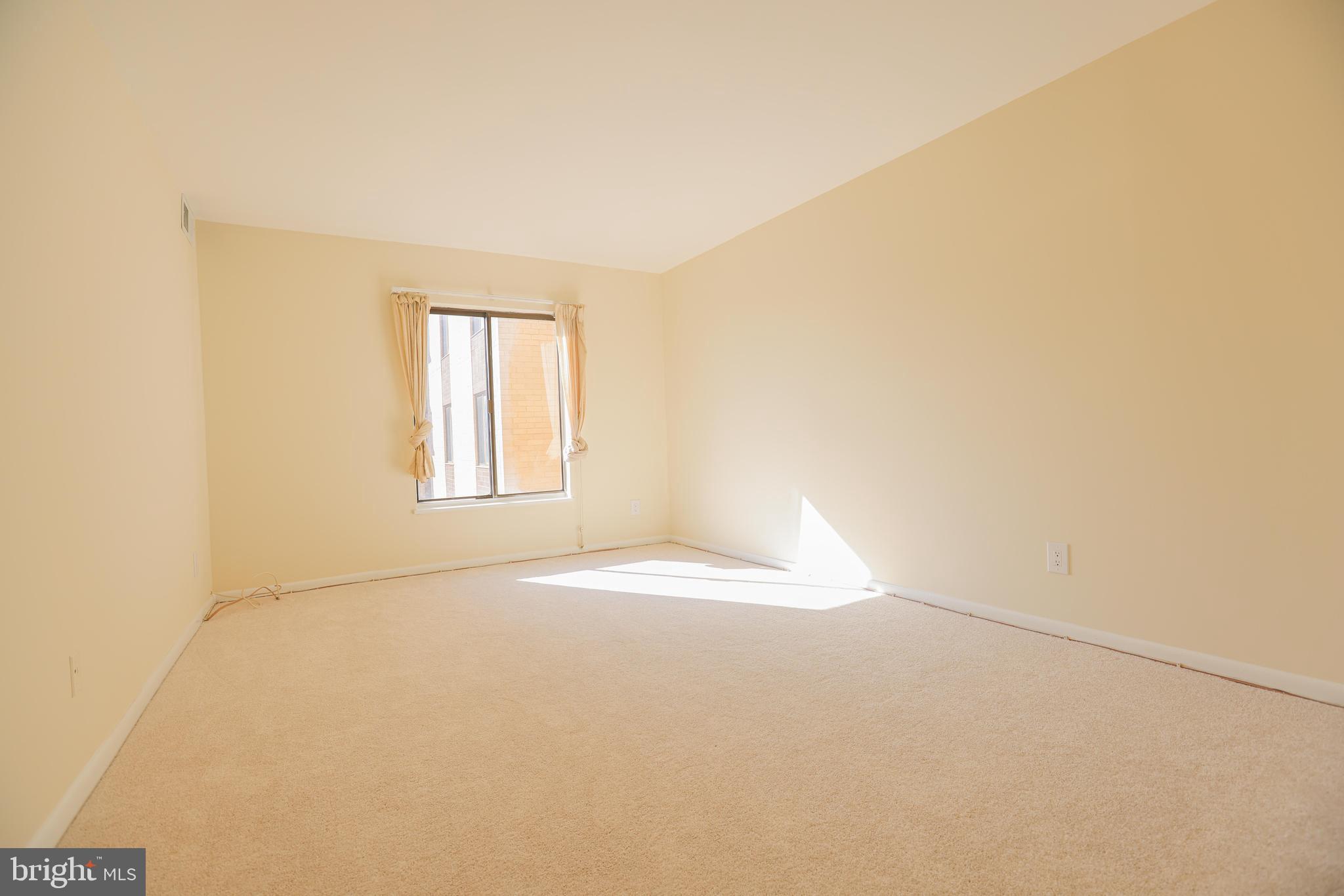 6001 Arlington Blvd #605