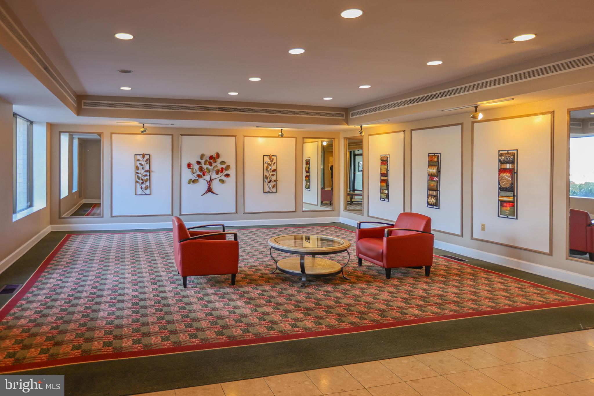 6001 Arlington Blvd #605