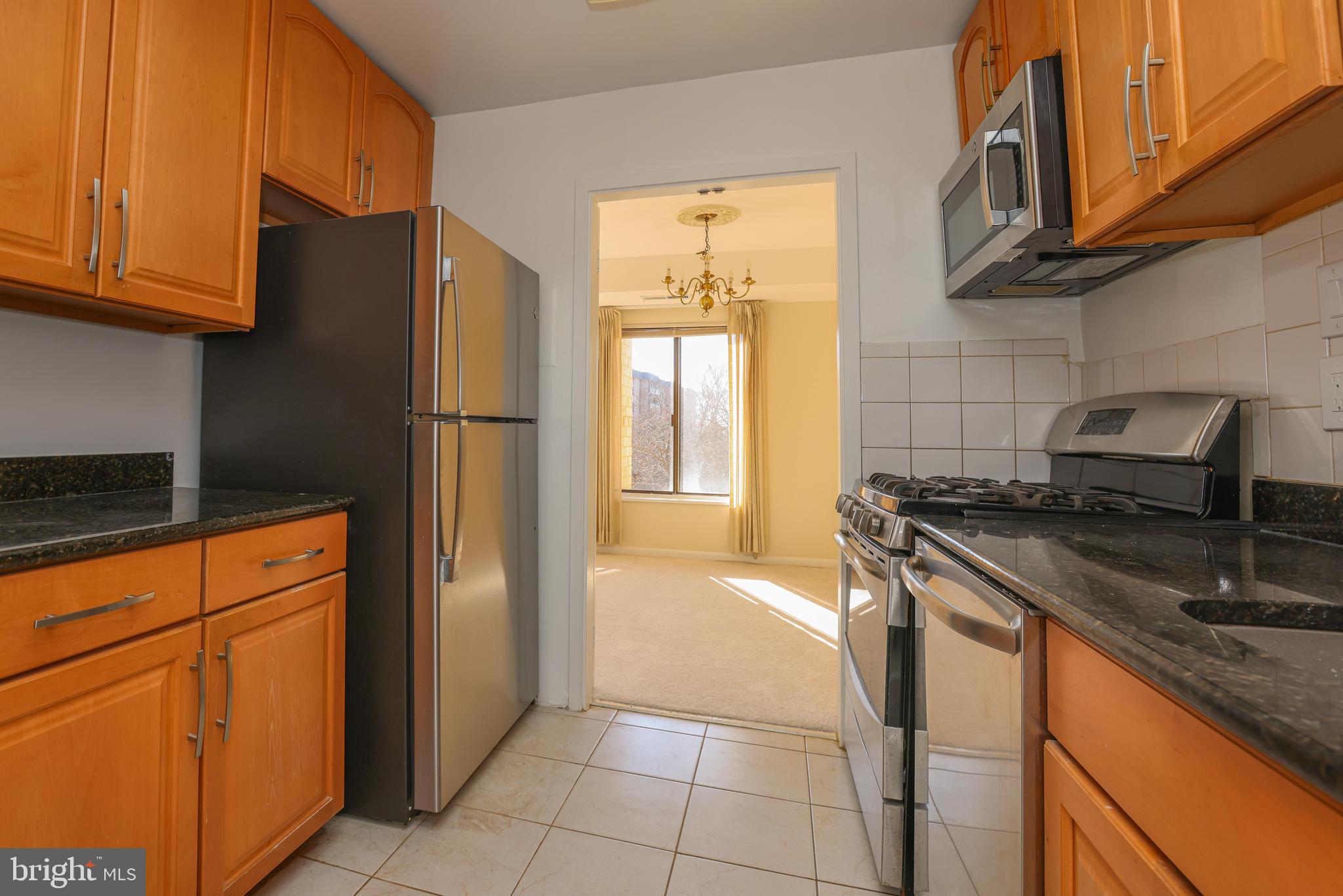 6001 Arlington Blvd #605