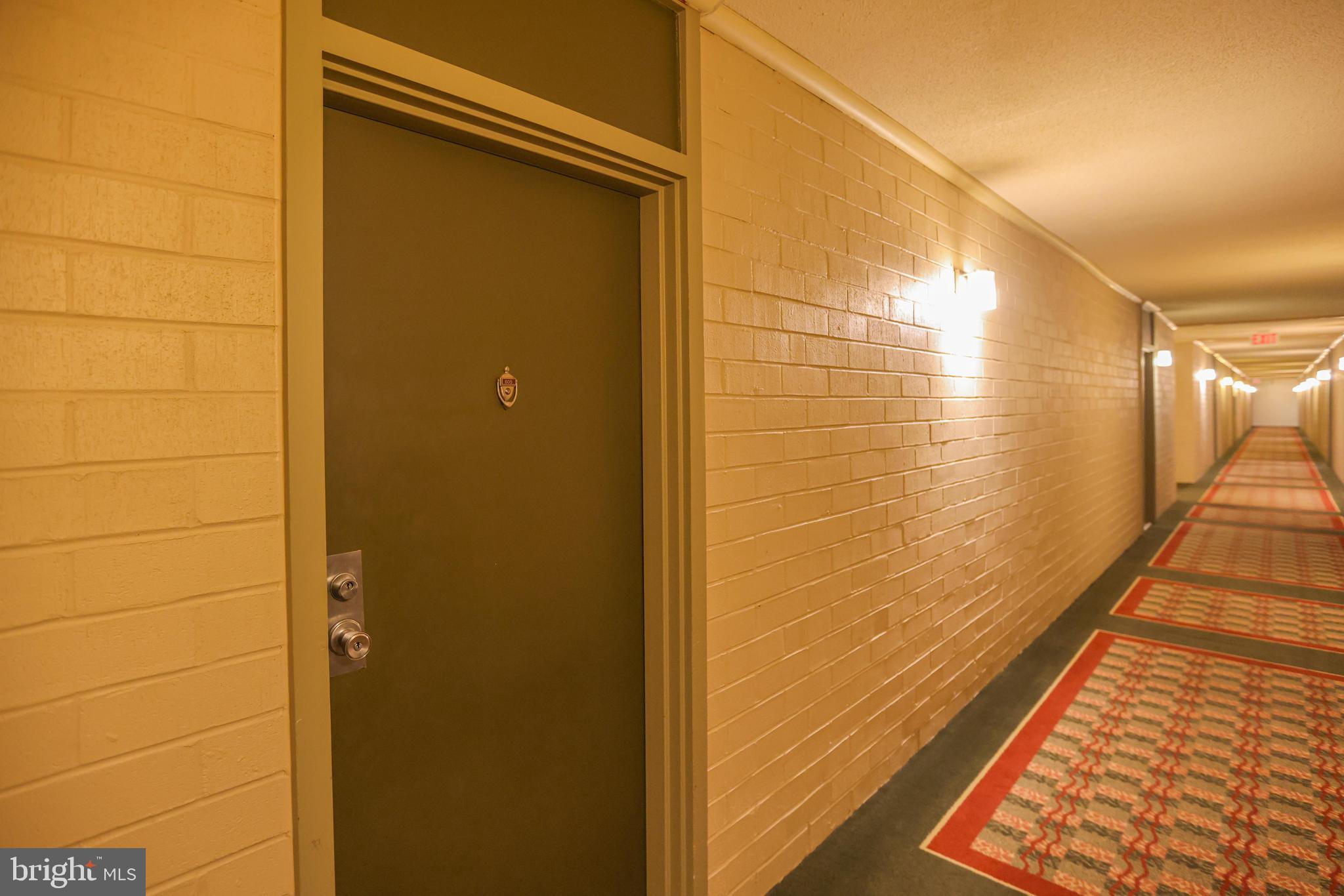 6001 Arlington Blvd #605