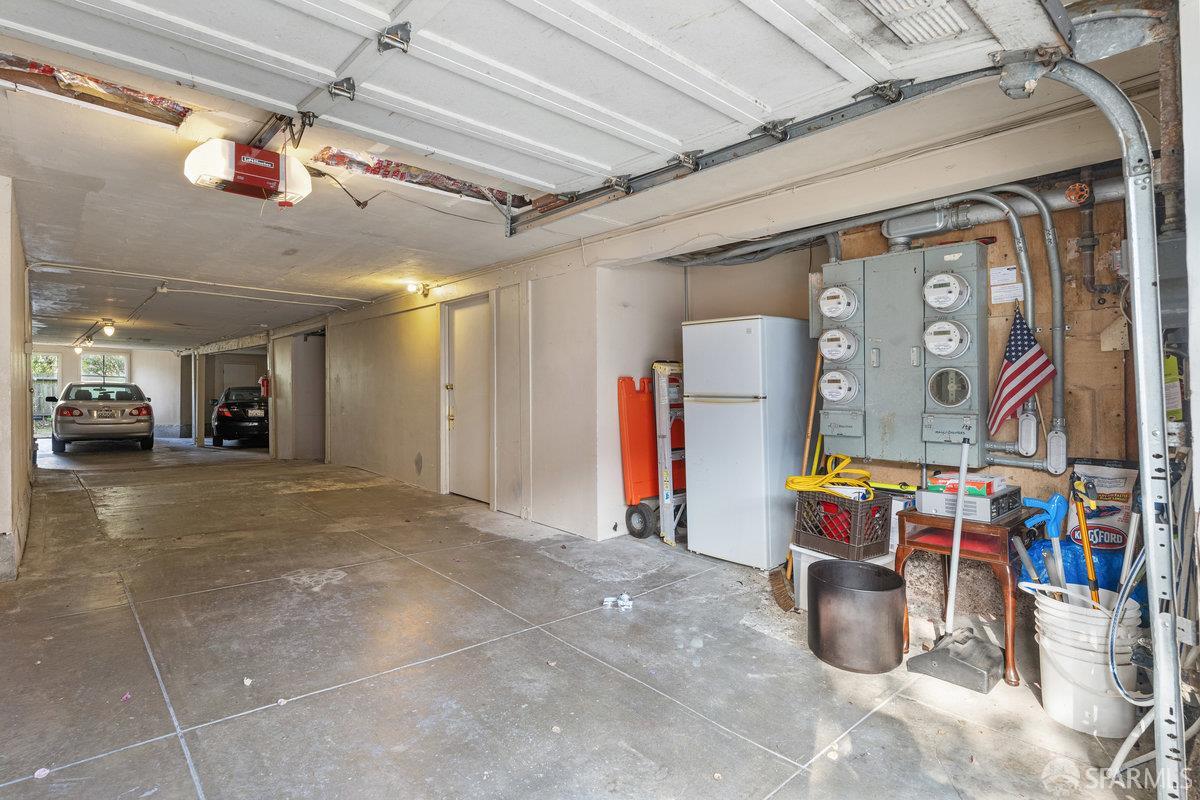 1215-1217 3rd Avenue