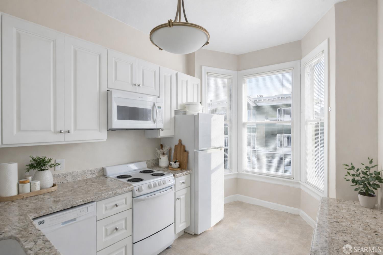 1215-1217 3rd Avenue