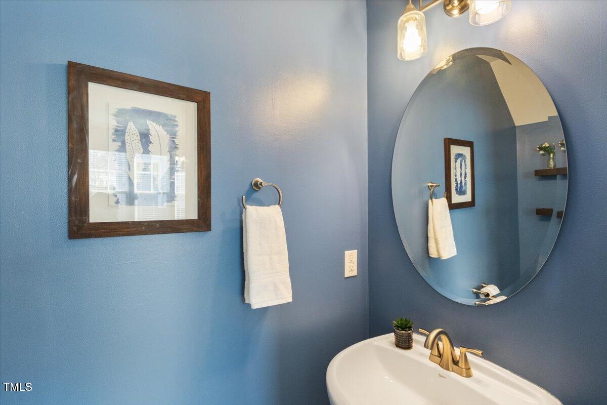 8916 Camden Park Drive