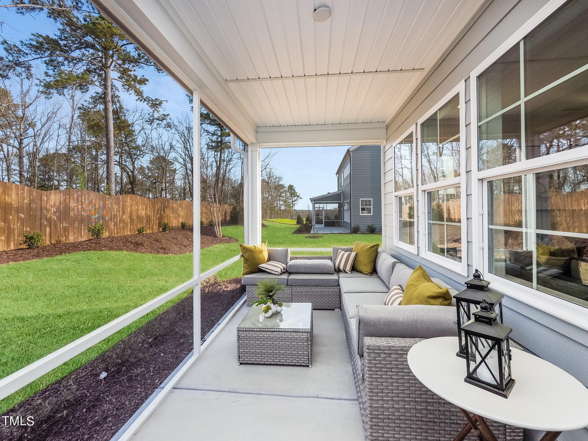 1228 Coral Cay Bend