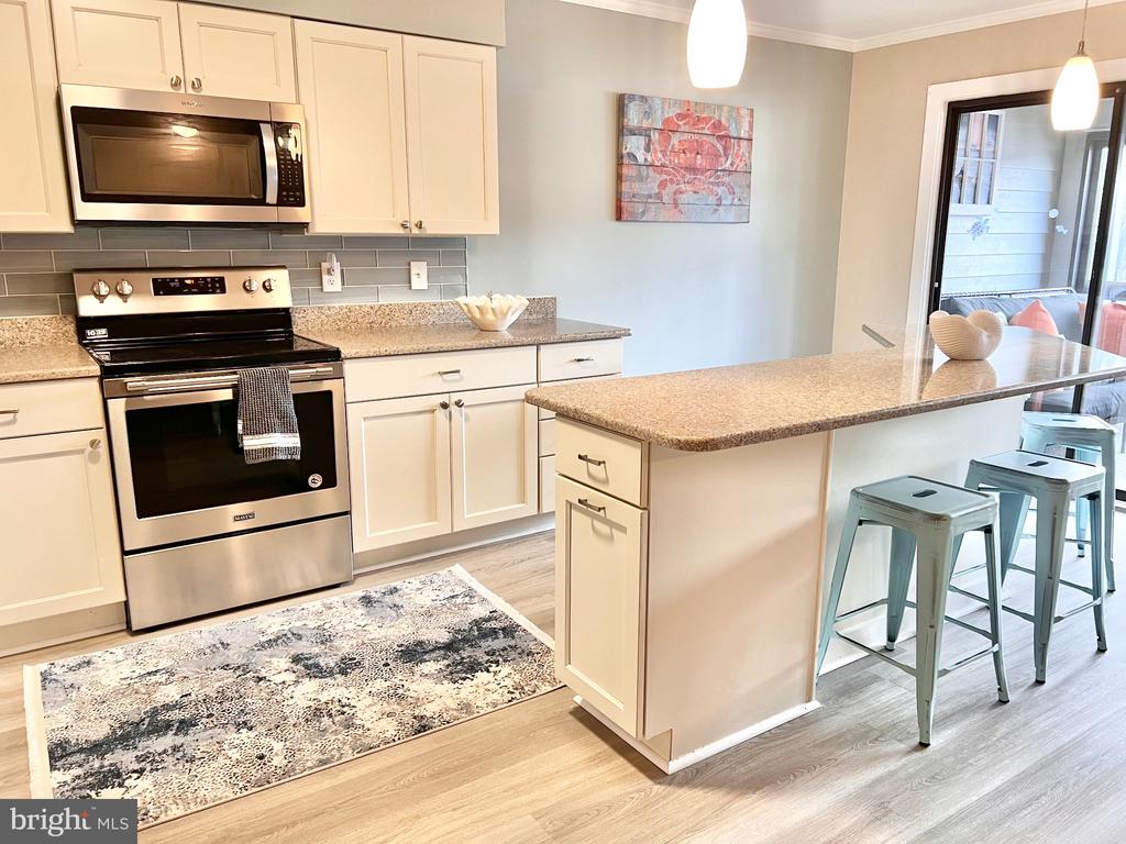119 OLD LANDING ROAD 102F5
