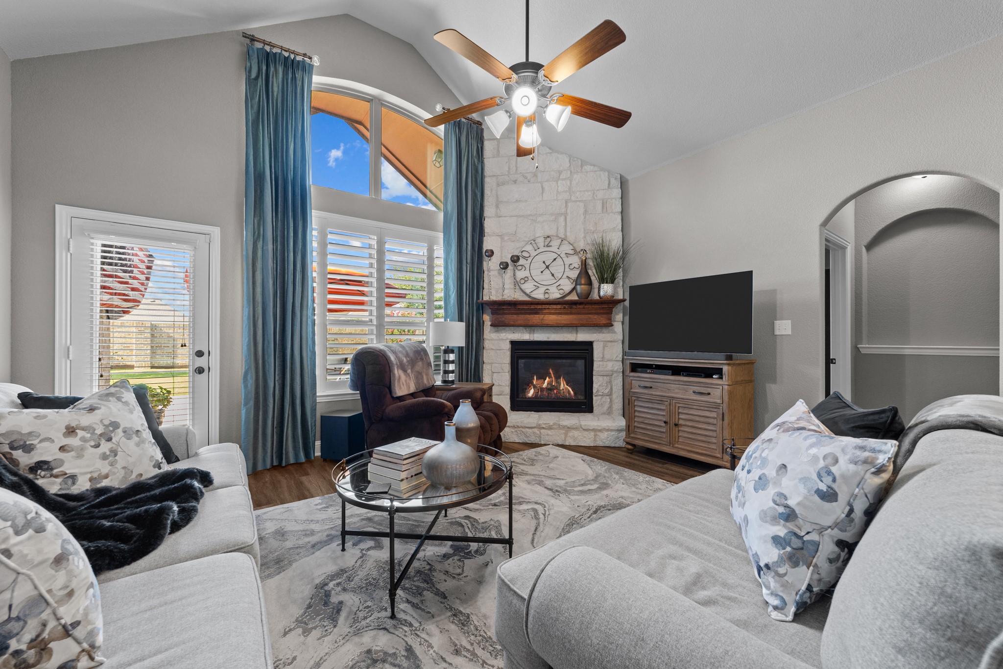 2913 Winchester Avenue