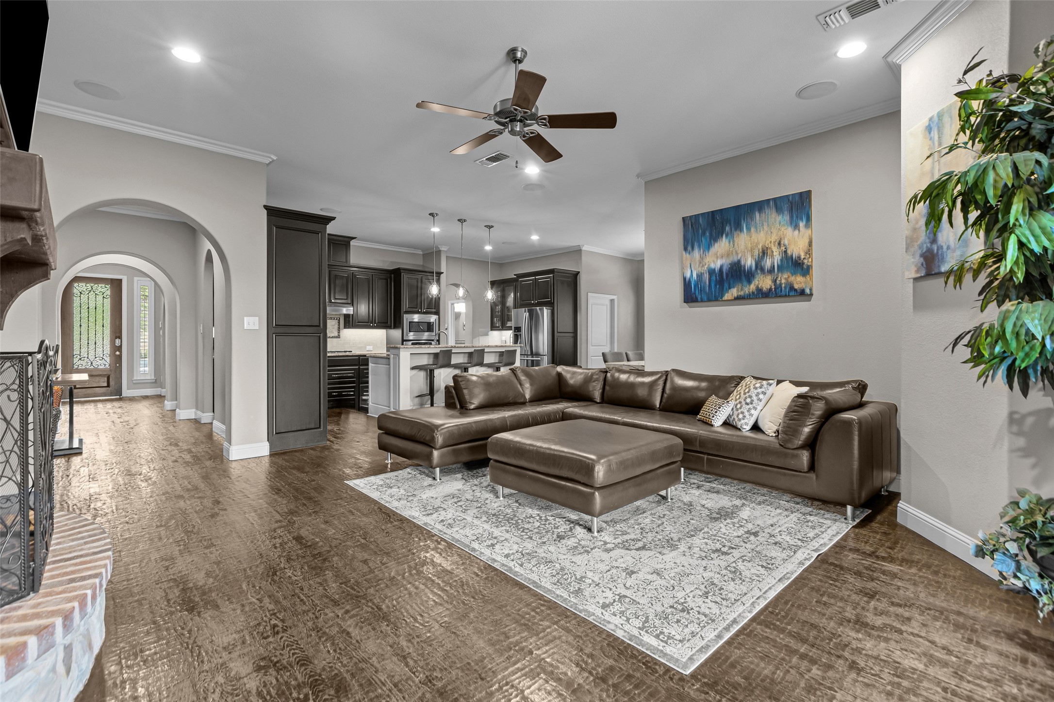 429 S Hampton Court