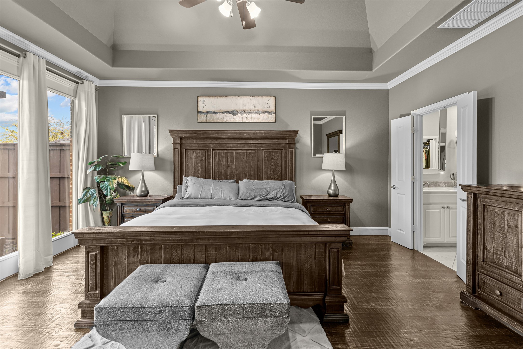 429 S Hampton Court