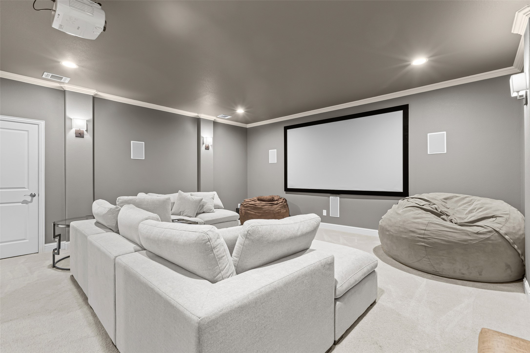 429 S Hampton Court