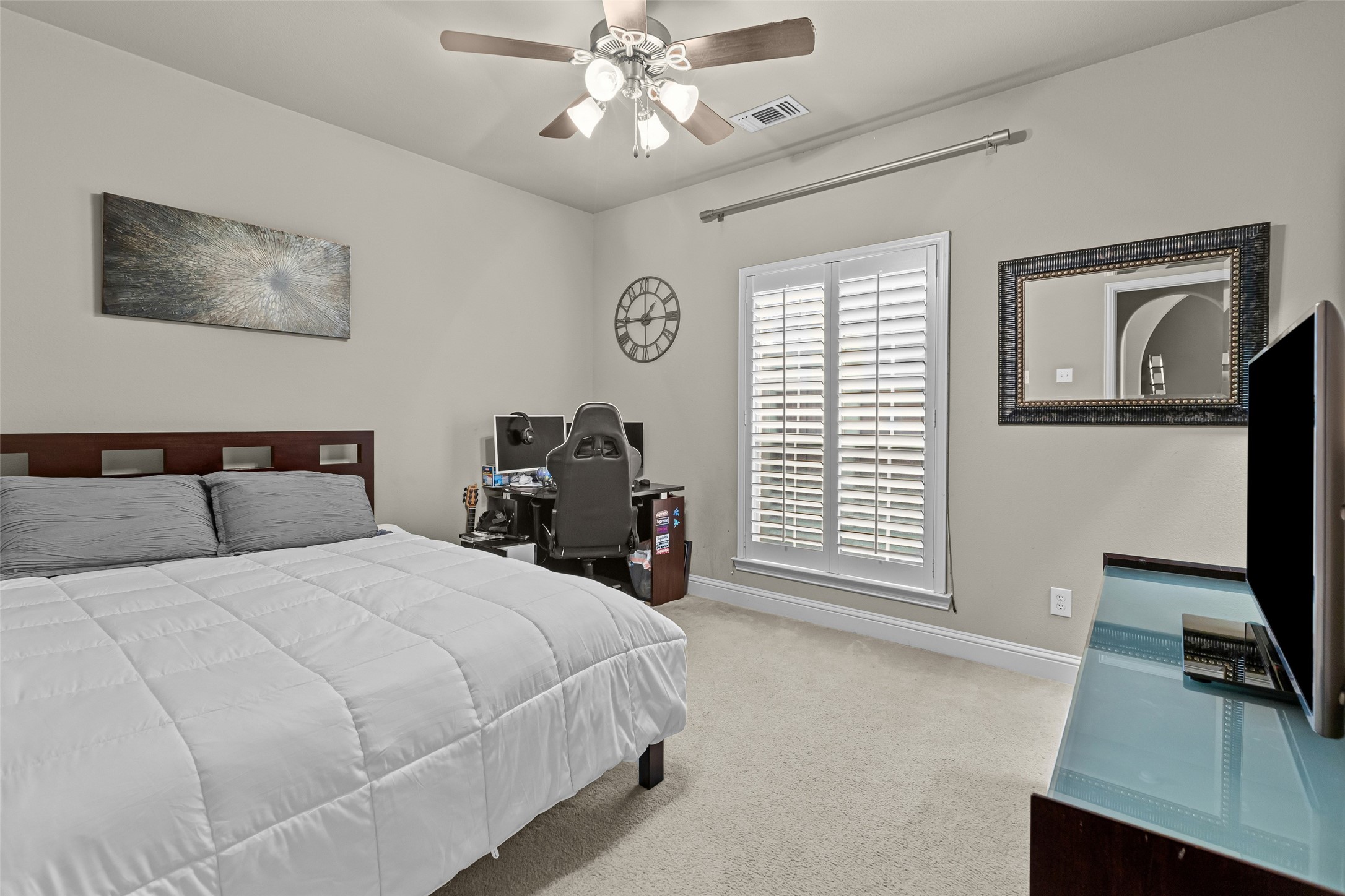 429 S Hampton Court