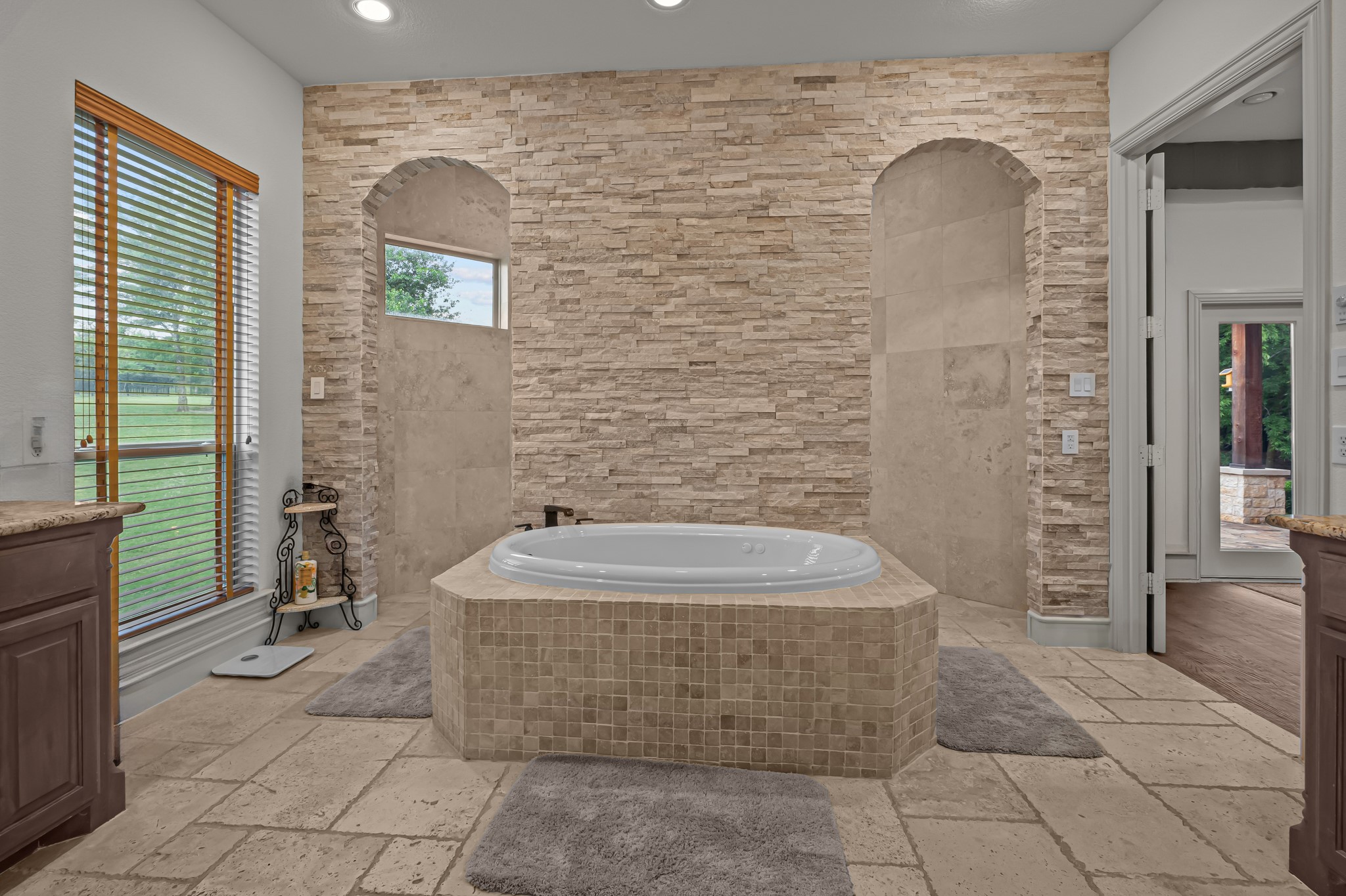 4401 Wolf Court
