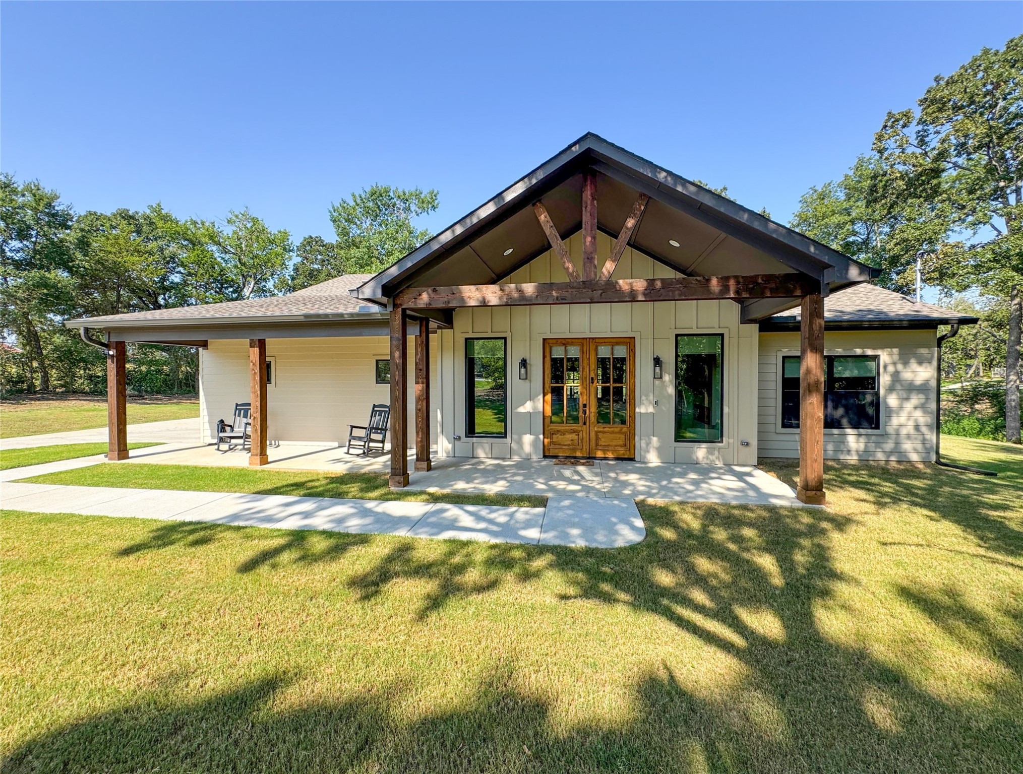 1513 Desvoignes Road