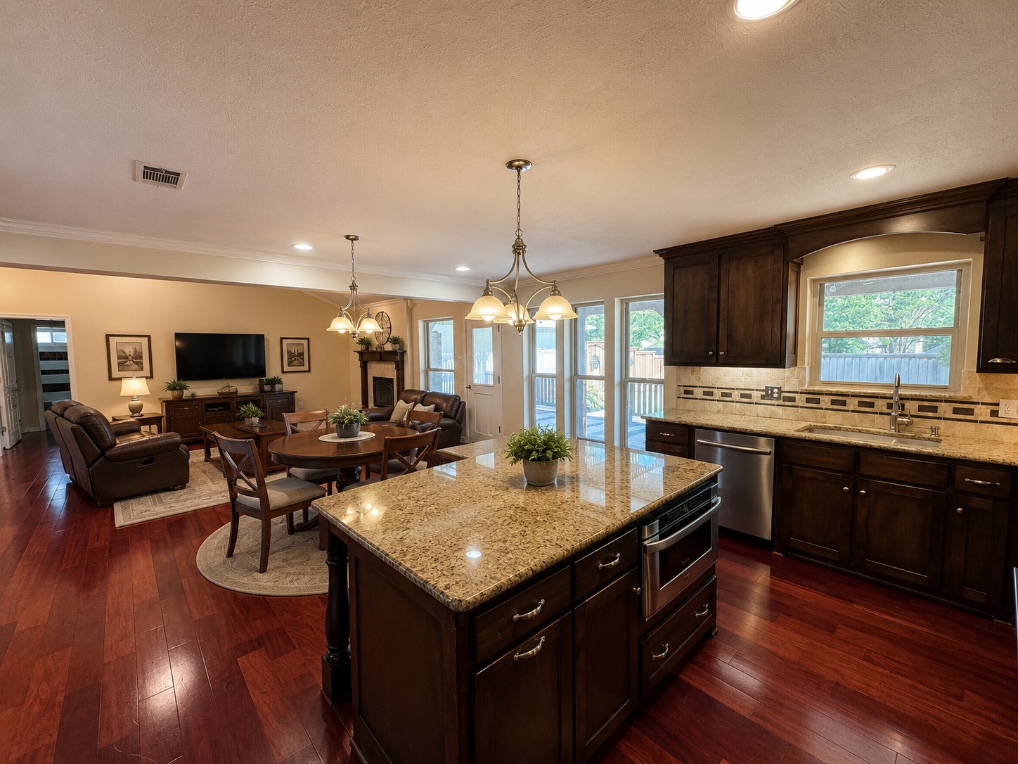 3203 Lemmontree Lane