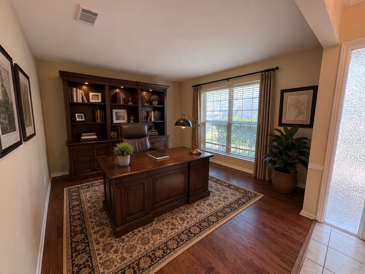 3203 Lemmontree Lane