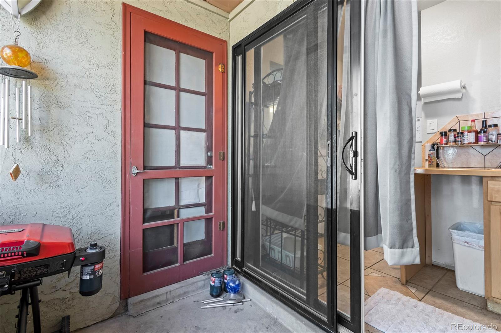 1021 Carr Street Unit: 17