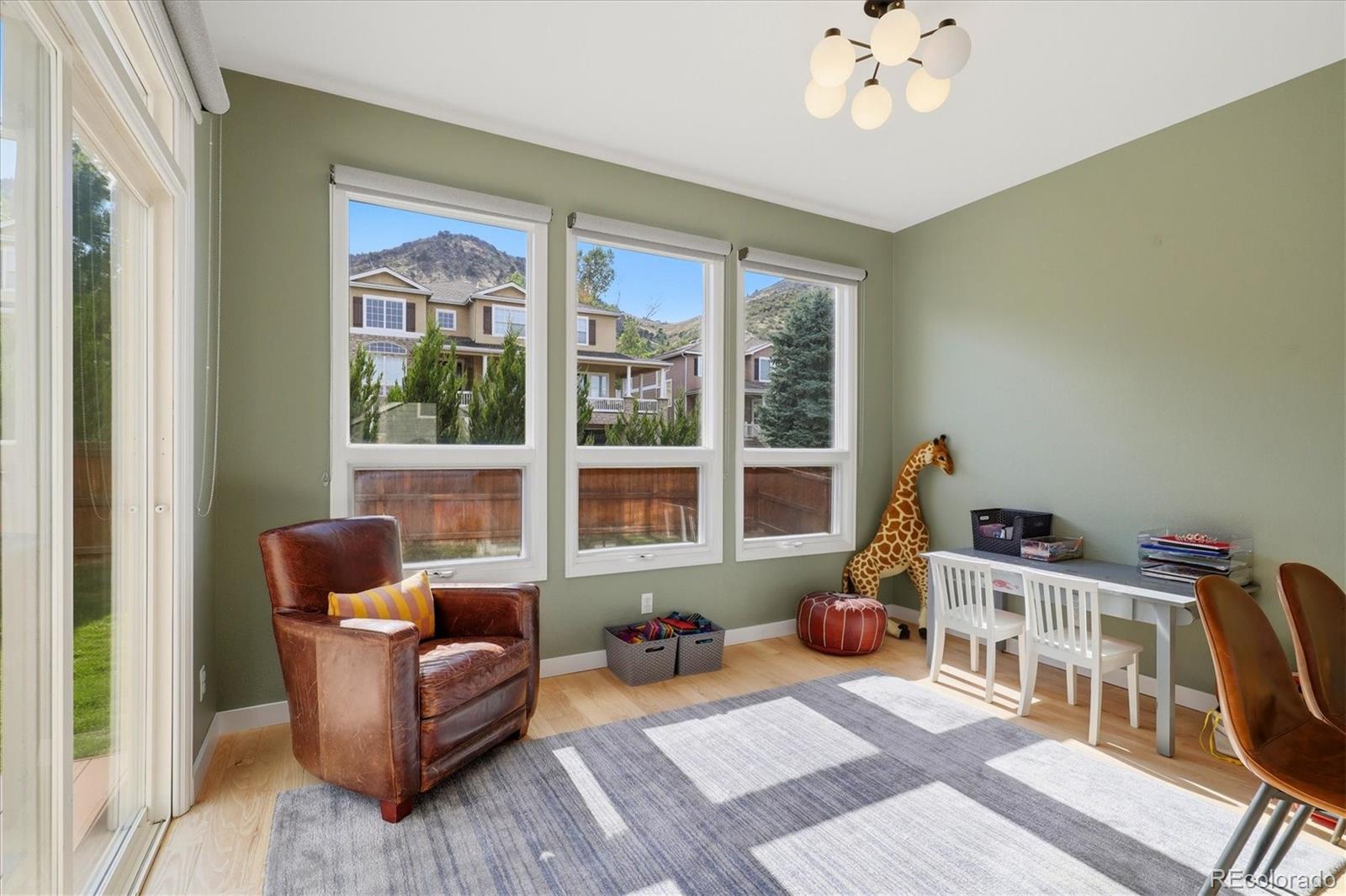 1591 Valley View Court