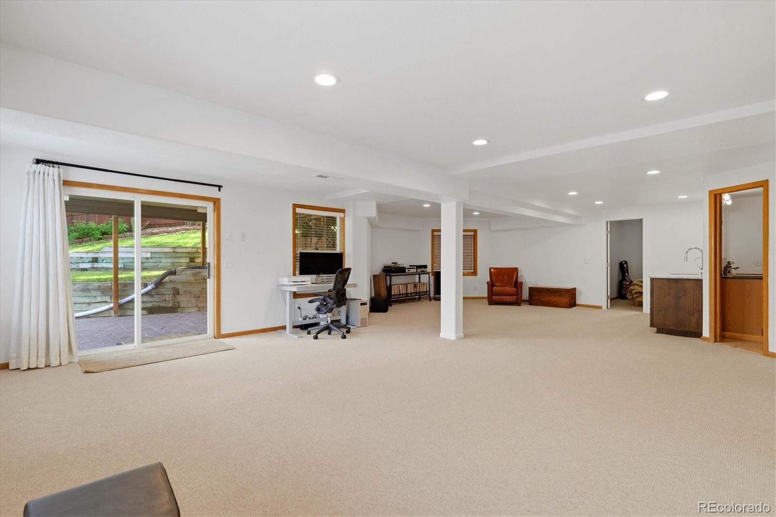 1591 Valley View Court