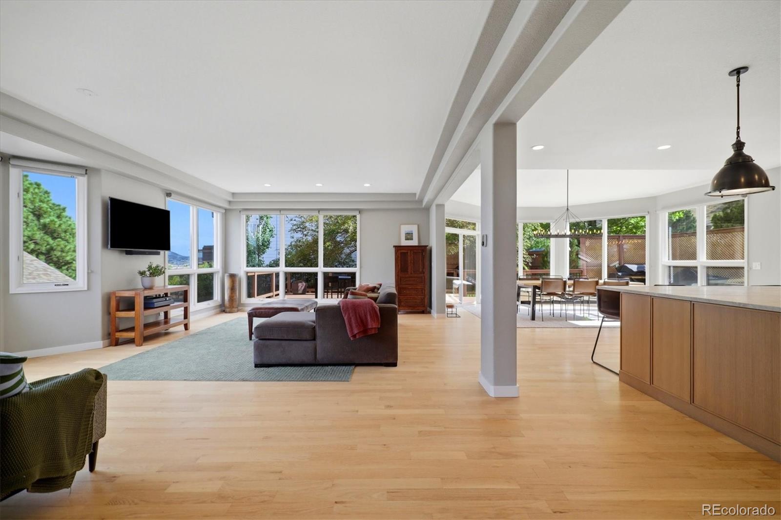 1591 Valley View Court
