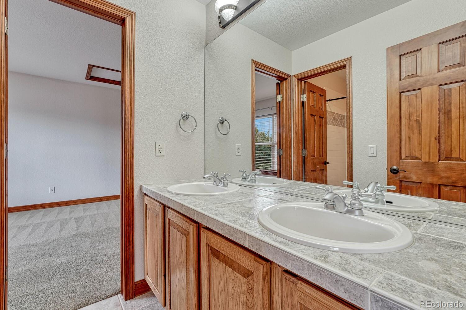6556 S Versailles Court