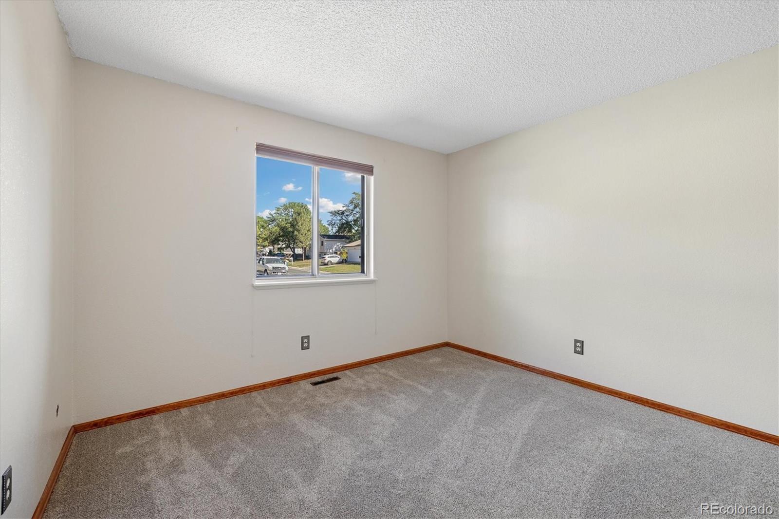 19064 W 61st Place