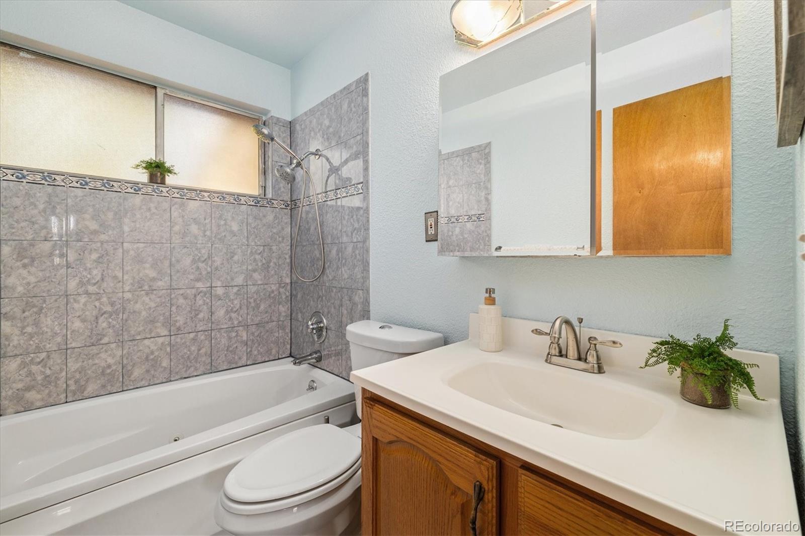 19064 W 61st Place