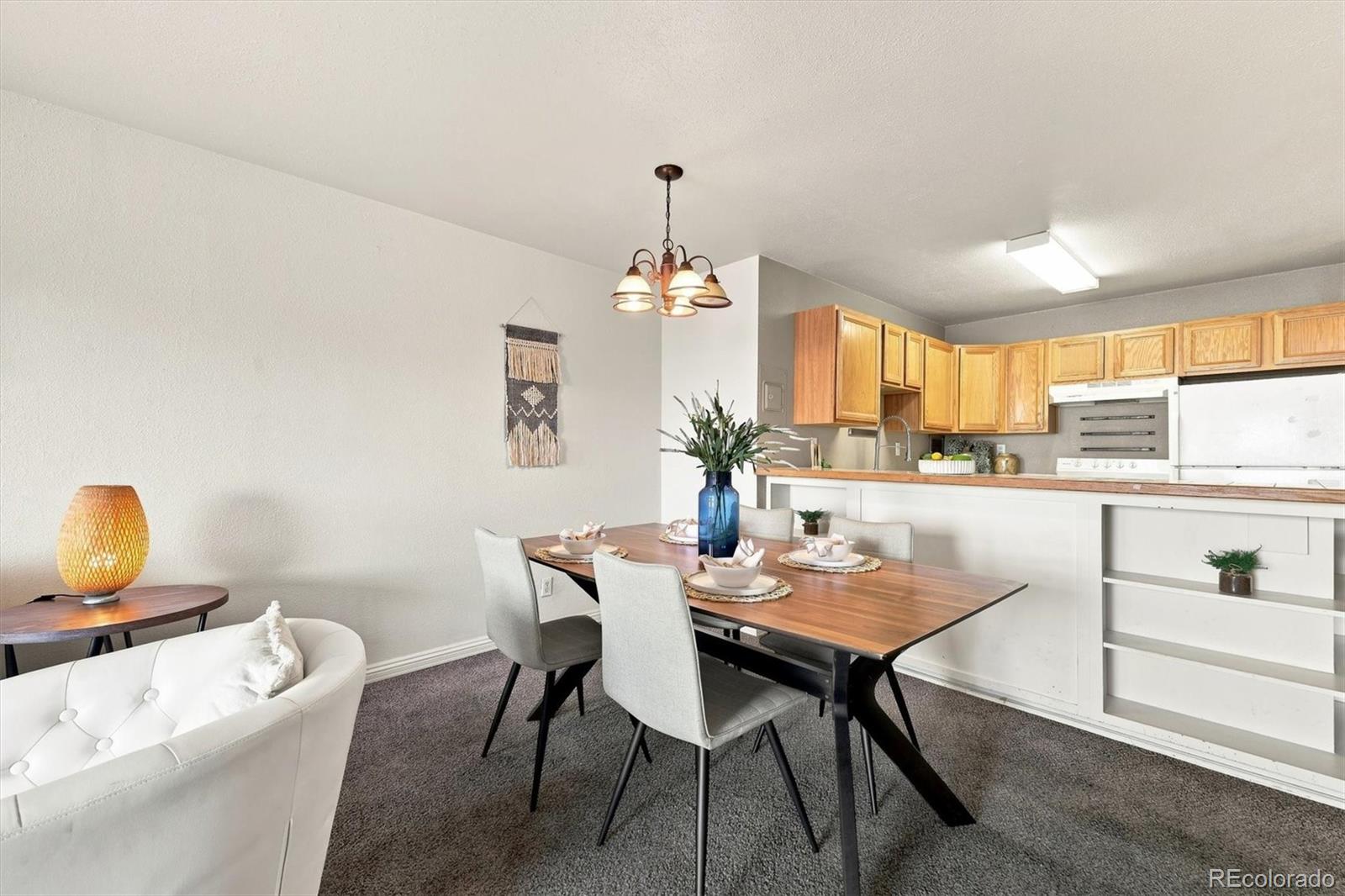1121 Albion Street Unit: 405