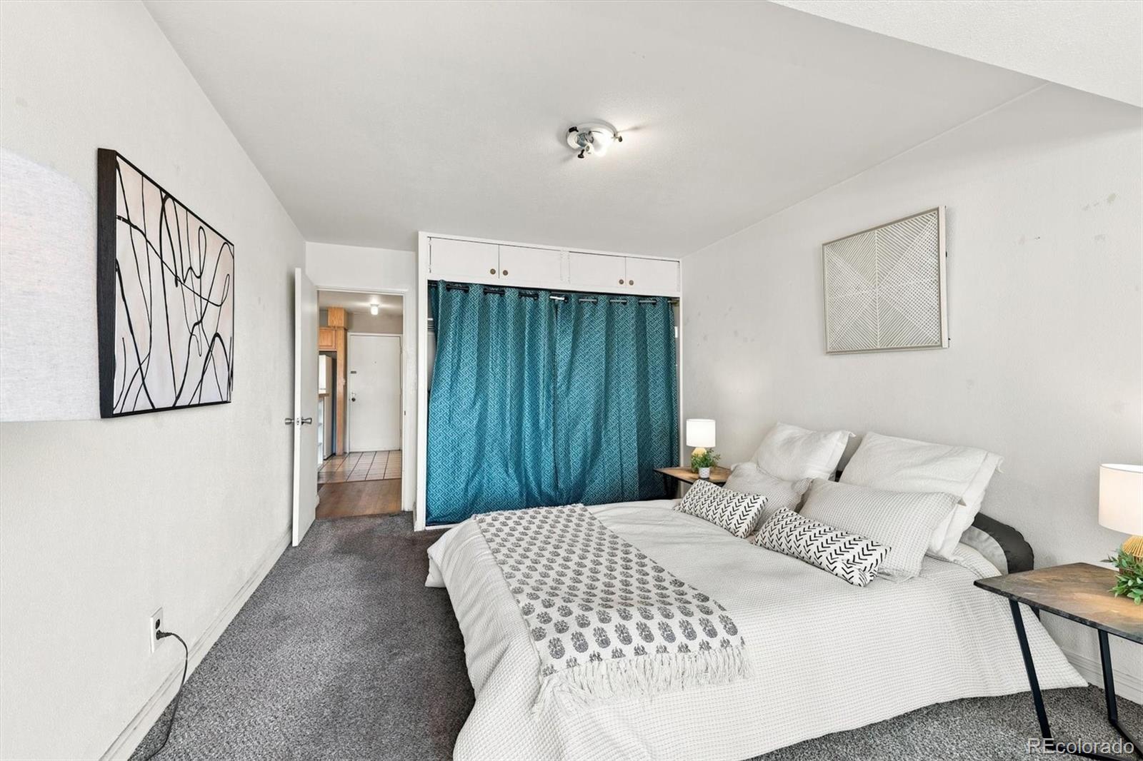 1121 Albion Street Unit: 405