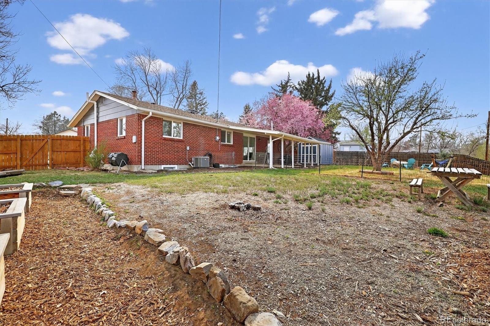 6411 W 77th Place